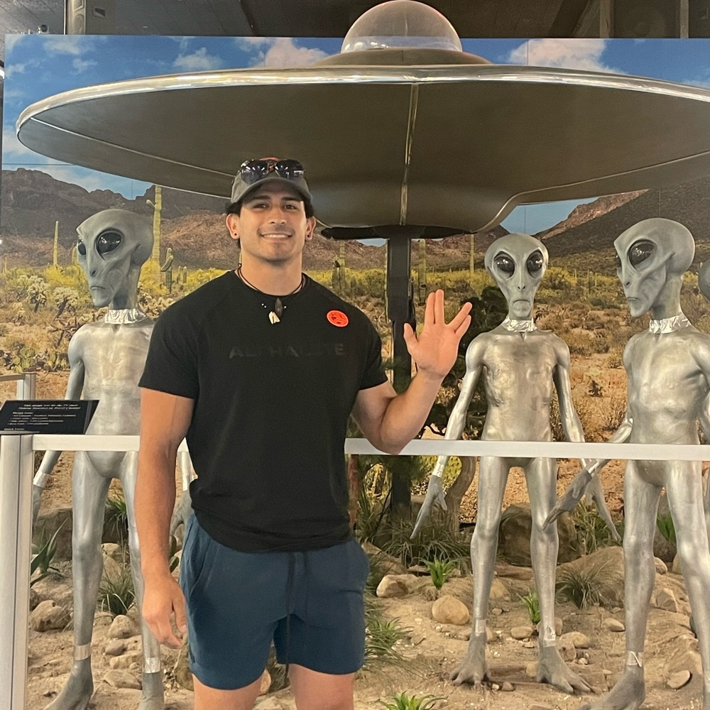 Meet your Posher, Joejoe